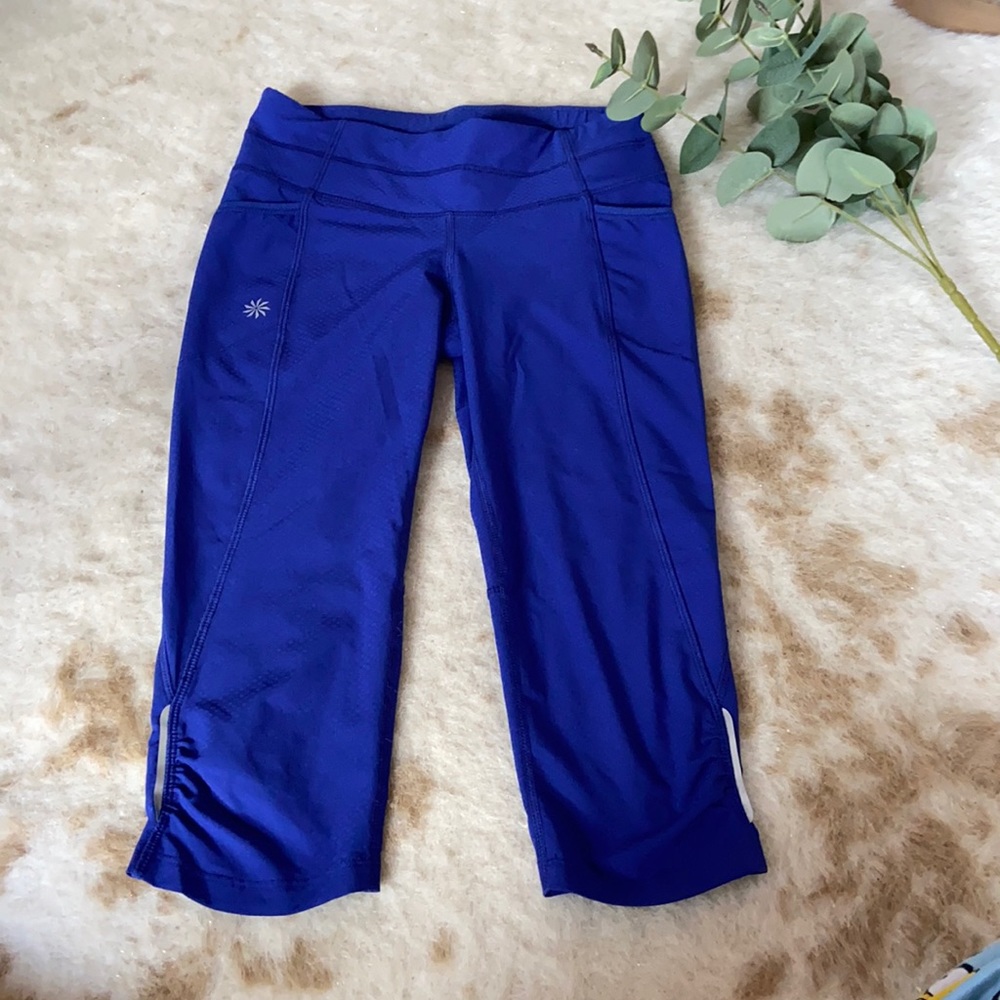 Athleta Dobby Be Free Knicker Cropped Leggings
